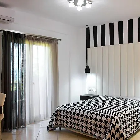 Stamos Apartments And Studios Vourvourou Exterior photo