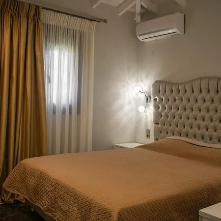 Stamos Apartments And Studios Vourvourou Room photo
