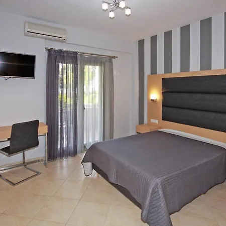 Stamos Apartments And Studios Vourvourou Room photo