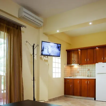 Stamos Apartments And Studios Vourvourou Room photo
